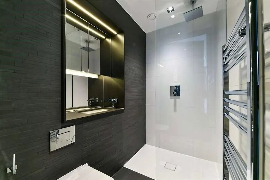 Amory Tower - High Rise Pinnacle London Apartment